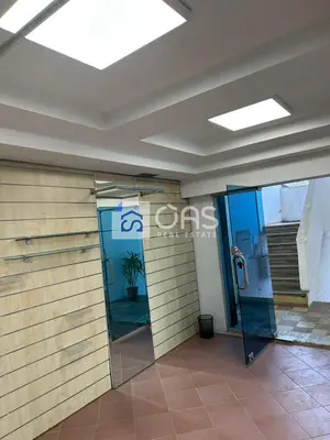 Dyqan me qera në Brryli, Tiranë, 35 m². Foto 3 nga 4