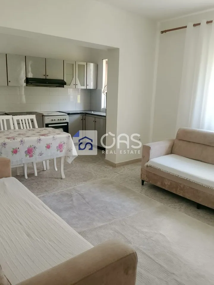 Apartament 2+1 me qera në Ali Dem, Tiranë, 90 m². Foto 1 nga 4