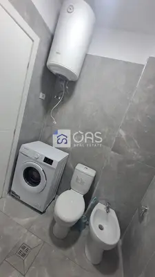 Appartamento 1+1 in affitto a Kamez, Kamza, 70 m². Foto 3 di 4