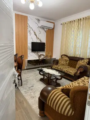 Vilë 2+1 me qera në Bulevardi i Ri, Tiranë, 110 m². Foto 2 nga 8