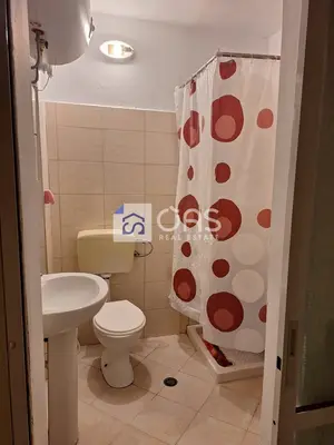Apartament 1+1 me qera në Myslym Shyri, Tiranë, 60 m². Foto 6 nga 7