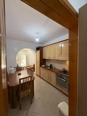 Apartament me qera në Allias, Tiranë, 120 m². Foto 2 nga 10