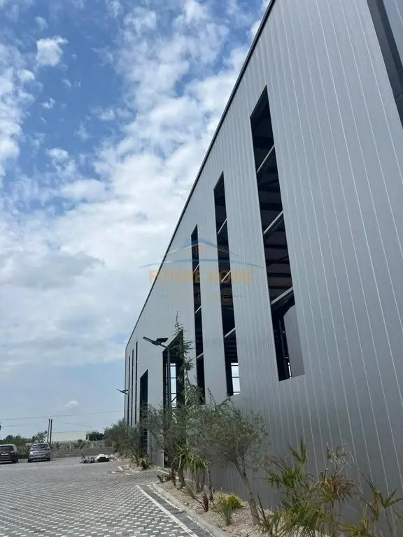 Magazinë me qera në Valias, Kamëz, 2 300 m²
