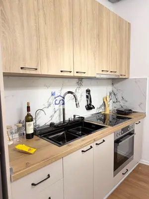Apartament 1+1 me qera në Rruga e Kavajës, Tiranë, 80 m². Foto 3 nga 7
