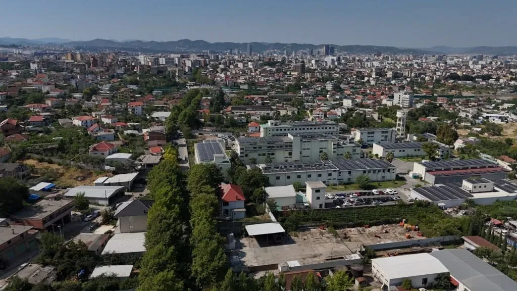 Terreno in affitto a Tufinë, Tirana, 2.000 m². Foto 1 di 1