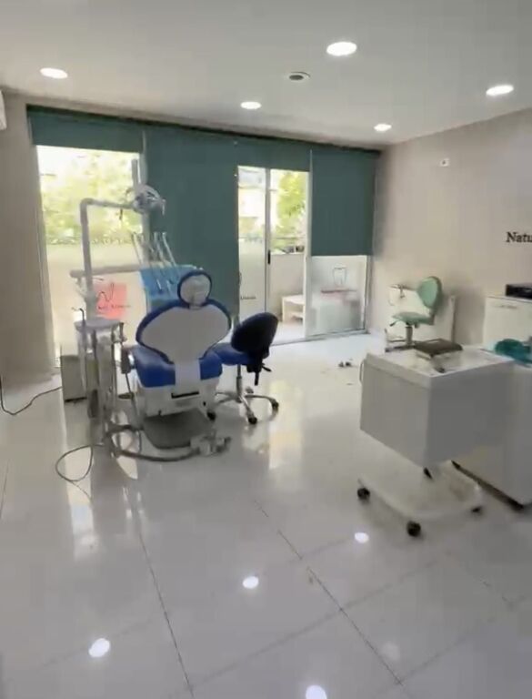 Locale commerciale in affitto a Komuna e Parisit, Tirana, 90 m². Foto 2 di 3