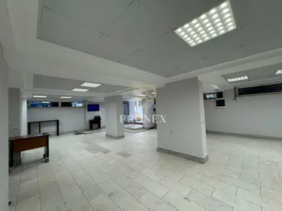 Locale commerciale in affitto a Rruga Hysen Kertusha, Durazzo, 196 m². Foto 9 di 10