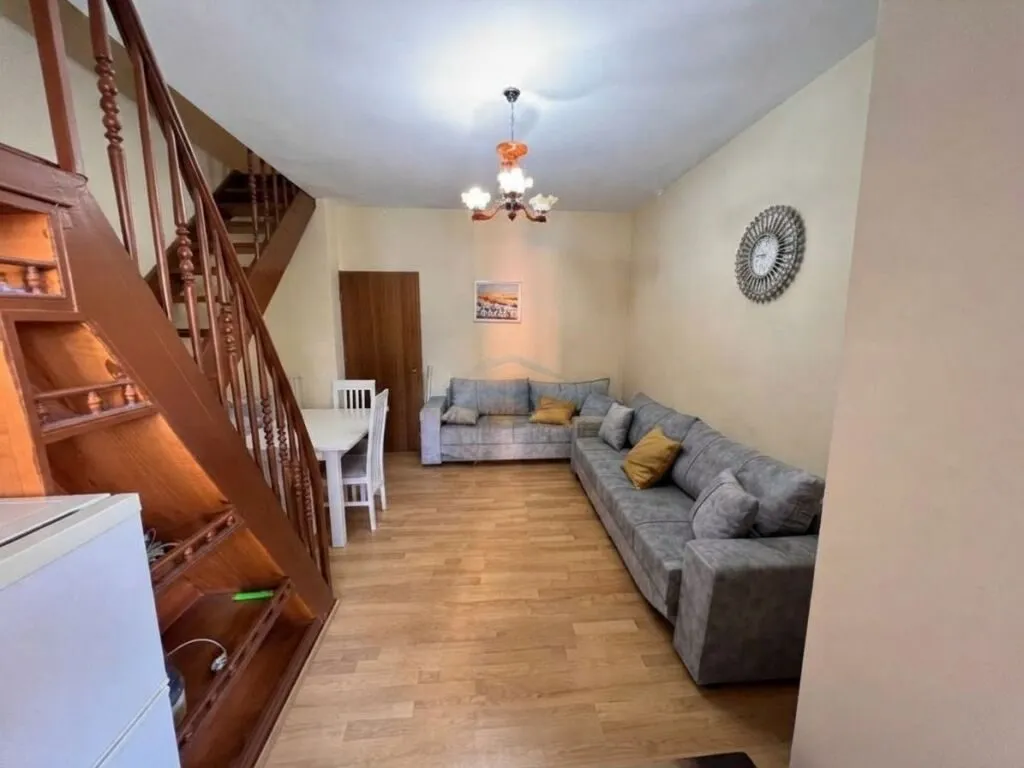 Apartment 1+1 for rent in Ambasada Amerikane, Tirana, 70 m². Photo 1 of 6