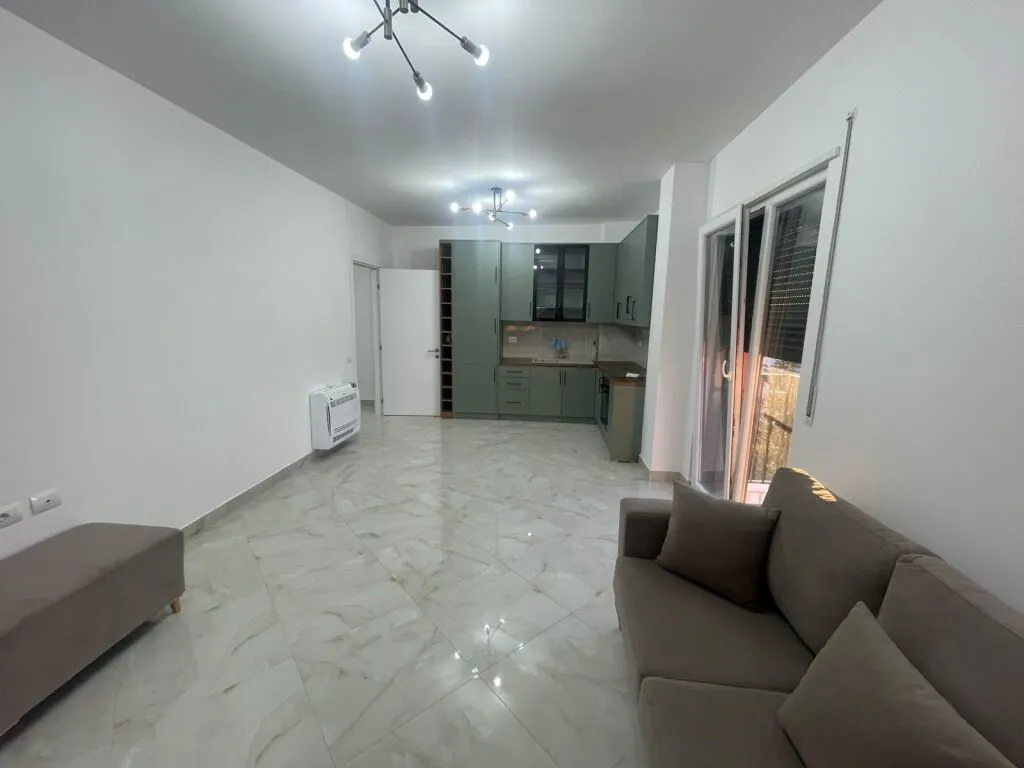 Apartament 2+1 me qera në Kamez, Kamëz, 105 m². Foto 1 nga 8