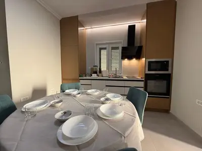 Appartamento 2+1 in affitto a Rruga Pjetër Budi, Tirana, 100 m². Foto 2 di 5