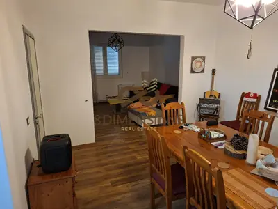 Vilë me qera në Blloku, Tiranë, 200 m². Foto 4 nga 12