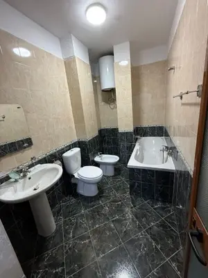 Appartamento 2+1 in affitto a Rruga Bardhyl, Tirana, 120 m². Foto 6 di 6