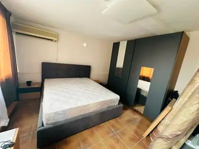 Apartment 4+1 for rent in Rruga e Durrësit, Tirana, 250 m². Photo 1 of 10
