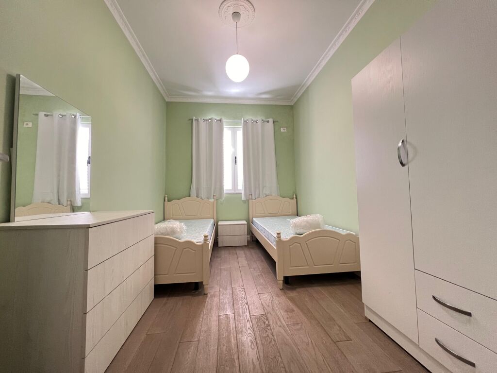 Appartamento 2+1 in affitto a Parku Ish-Fusha e Aviacionit, Tirana, 70 m². Foto 3 di 3