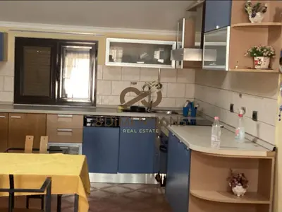 Appartamento 2+1 in affitto ad Ali Demi, Tirana, 120 m². Foto 2 di 6