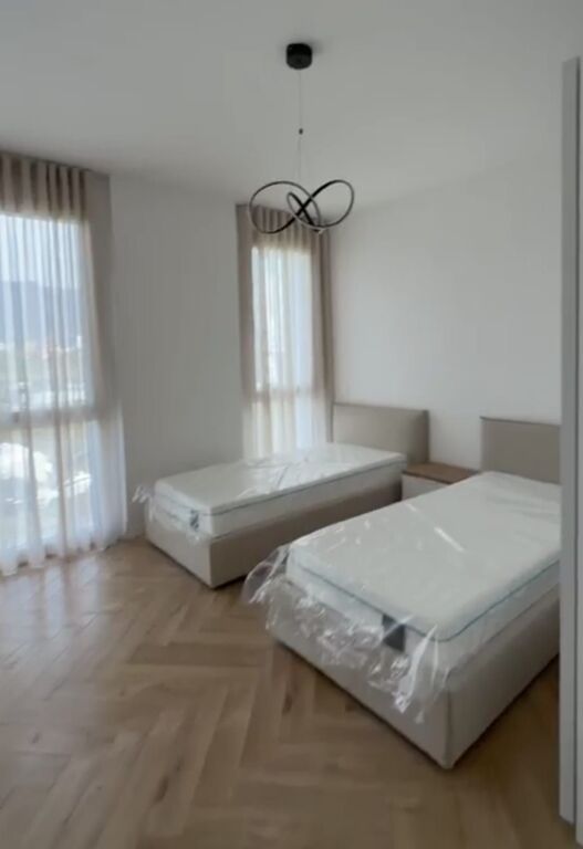 Apartament 2+1 me qera në Stacioni i Trenit, Tiranë, 105 m². Foto 3 nga 3