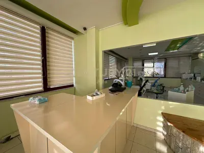 Locale commerciale in affitto a Sauk i Ri, Tirana, 135 m². Foto 5 di 6
