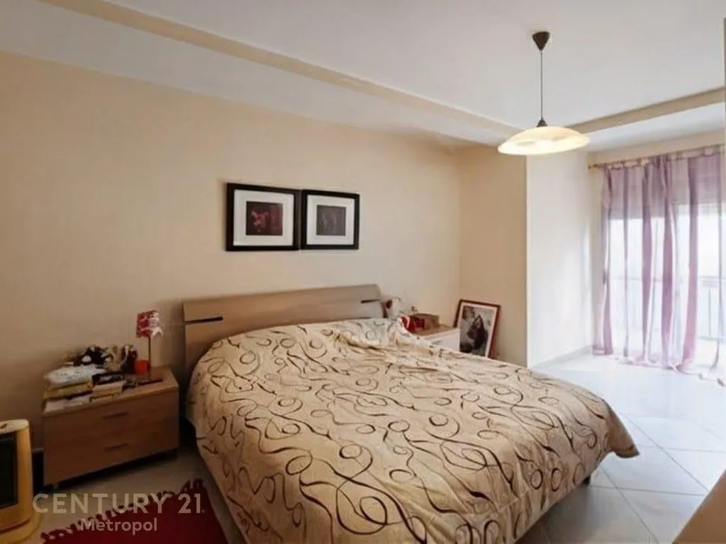 Apartment 2+1 for rent in Rruga Margarita Tutulani, Tirana, 115 m². Photo 1 of 4