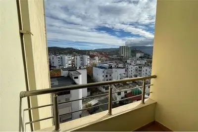 Apartment 1+1 for rent in Rruga e re, Vlorë, 65 m². Photo 10 of 11