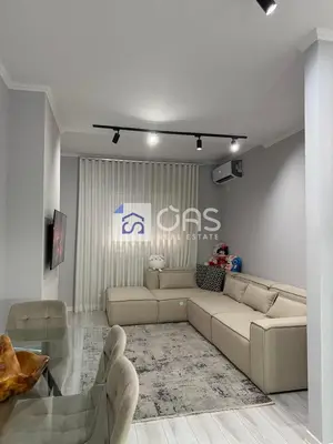 Appartamento 1+1 in affitto a Liqeni i Thatë, Tirana, 65 m². Foto 1 di 8