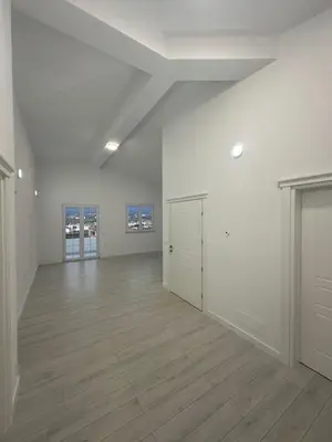 Vilë me qera në Mjull Bathore, Tiranë, 500 m². Foto 4 nga 10