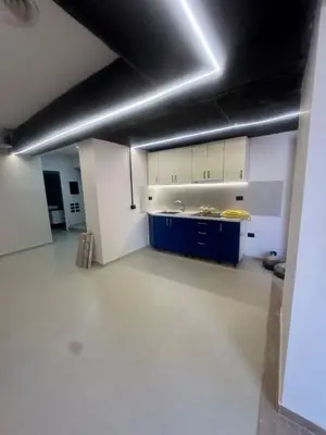 Zyrë me qera në Vasil Shanto, Tiranë, 100 m². Foto 3 nga 11