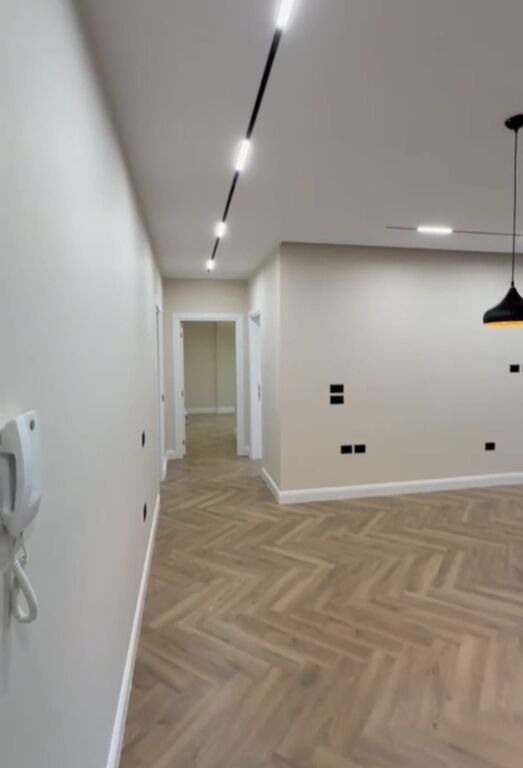 Office for rent in Jordan Misja, Tirana, 98 m². Photo 2 of 3