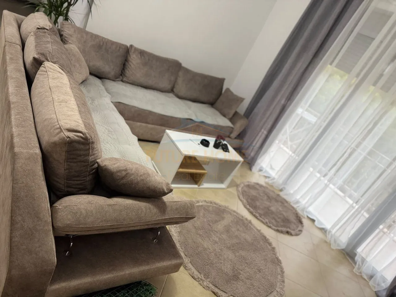 Apartament 2+1 me qera në Kompleksi Odeon, Vlorë, 86 m². Foto 1 nga 10