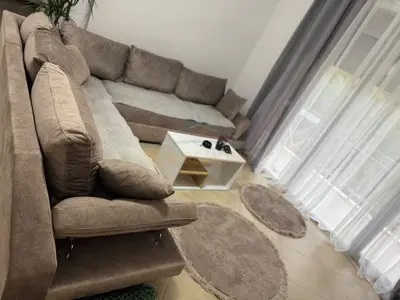 Apartament 2+1 me qera në Kompleksi Odeon, Vlorë, 86 m². Foto 1 nga 10