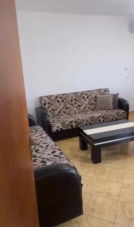 Apartament 1+1 me qera në Kinostudio, Tiranë, 70 m²