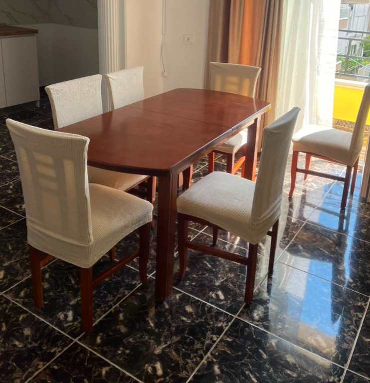 Apartament 2+1 me qera në Ali Demi, Tiranë, 150 m². Foto 2 nga 3