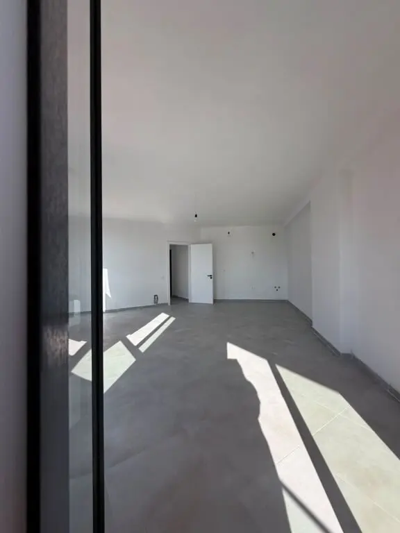 Apartament me qera në Rruga e Dibrës, Tiranë, 77 m²