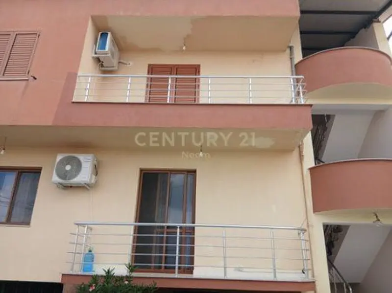 Apartament 2+1 me qera në Spitali Ushtarak, Tiranë, 130 m²