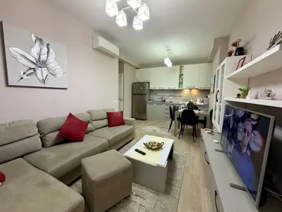 Apartament 2+1 me qera në Mondial Rooftop, Tiranë, 90 m². Foto 10 nga 12