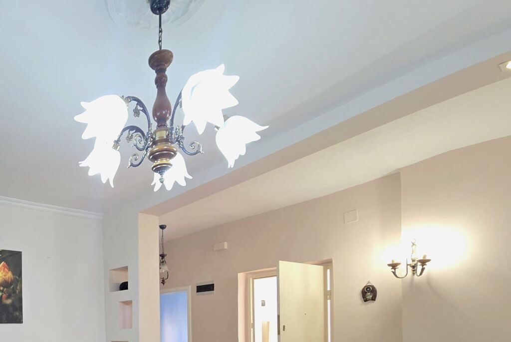 Apartment 2+1 for rent in Blloku, Tirana, 80 m². Photo 3 of 3