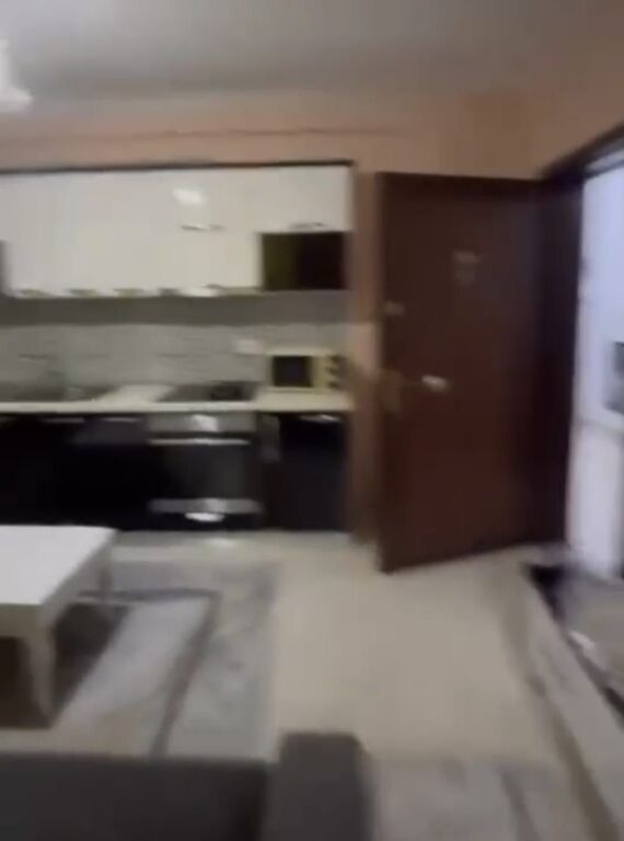 Apartment 1+1 for rent in Kombinat, Tirana, 65 m². Photo 2 of 3