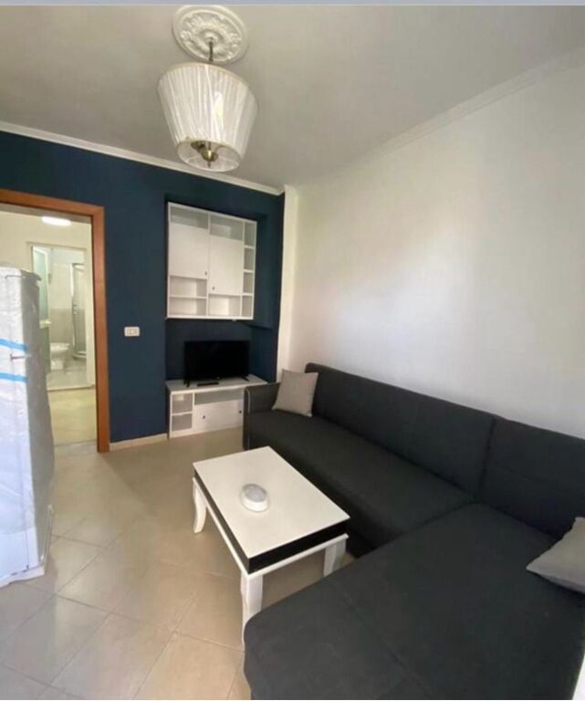 Apartament 1+1 me qera në Sheshi Willson, Tiranë, 60 m². Foto 2 nga 3
