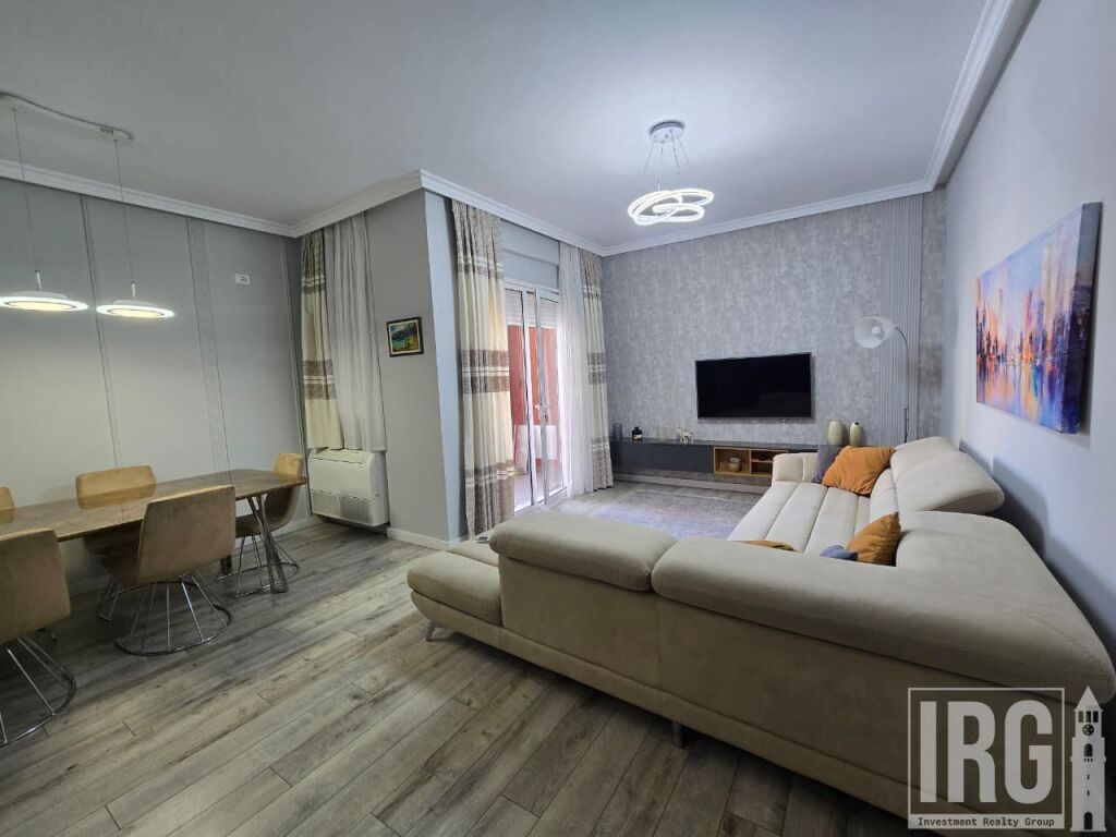Apartment 2+1 for rent in Kopshti Botanik Zoologjik, Tirana, 100 m². Photo 2 of 3