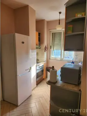 Apartment 2+1 for rent in Rruga e Kavajës, Tirana, 80 m². Photo 8 of 9