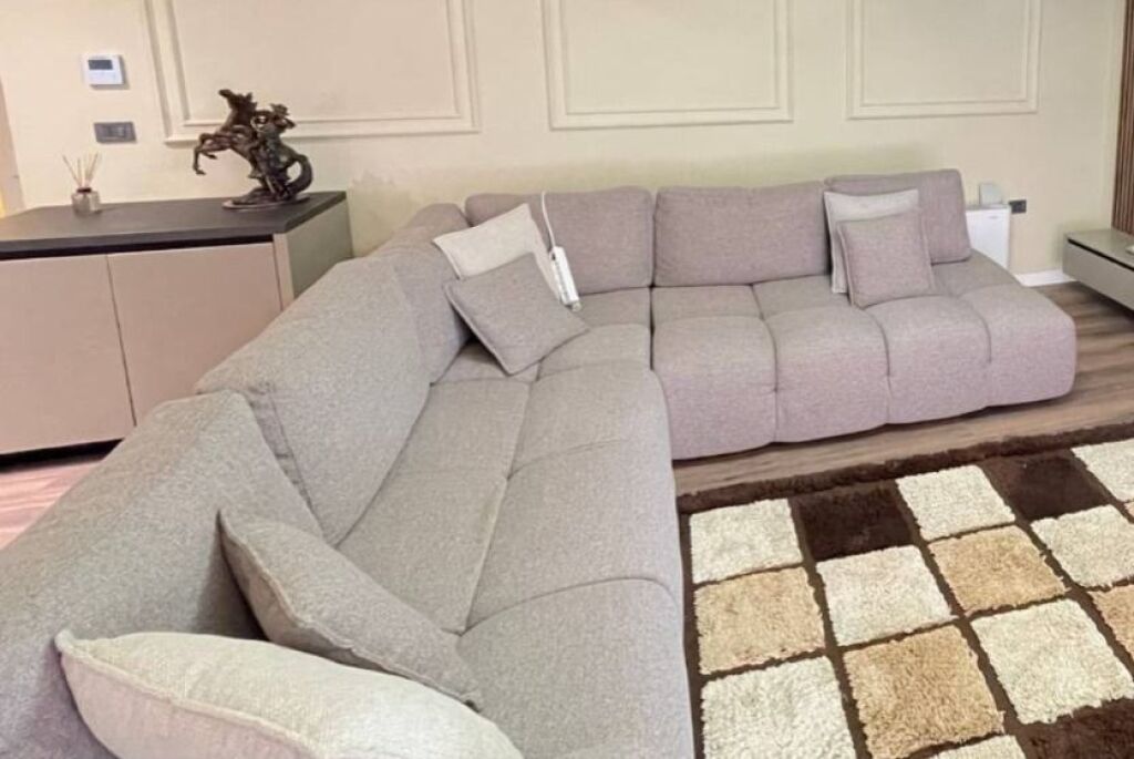 Apartament 3+1 me qera në Liqeni i Tiranës, Tiranë, 155 m²