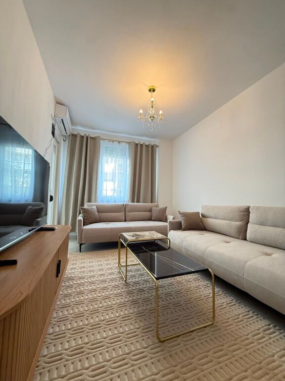 Apartament 2+1 me qera në Kompleksi Magnet, Tiranë, 90 m². Foto 2 nga 3