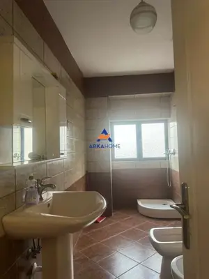 Apartment 3+1 for rent in Pallati me Shigjeta, Tirana, 76 m². Photo 7 of 7
