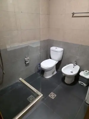 Appartamento 1+1 in affitto a Yzberisht, Tirana, 70 m². Foto 5 di 8