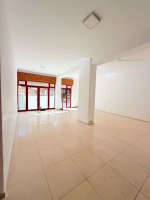 Ambient biznesi me qera në Poliklinika, Durrës, 92 m². Foto 1 nga 5