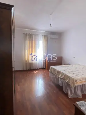 Apartament 2+1 me qera në 5 Maj, Tiranë, 98 m². Foto 5 nga 8