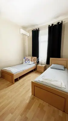 Apartament 2+1 me qera në Blloku, Tiranë, 75 m². Foto 3 nga 9
