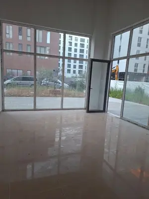 Locale in affitto a Bulevardi i Ri, Tirana, 60 m². Foto 3 di 8