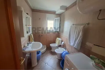 Apartament 2+1 me qera në Qendër, Vlorë, 85 m². Foto 10 nga 11