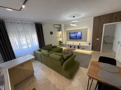 Apartament 1+1 me qera në Liqeni i Thatë, Tiranë, 70 m². Foto 6 nga 9