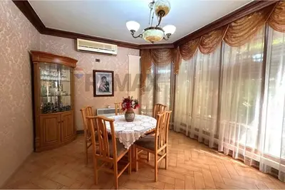 Vilë me qera në Fresku, Tiranë, 1 000 m². Foto 3 nga 12